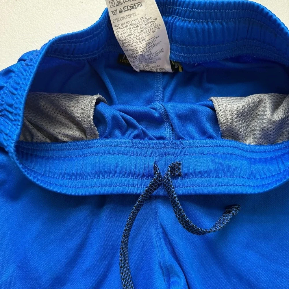 Under Armour Youth Medium Heat Gear Blue Athletic Shorts Large Logo